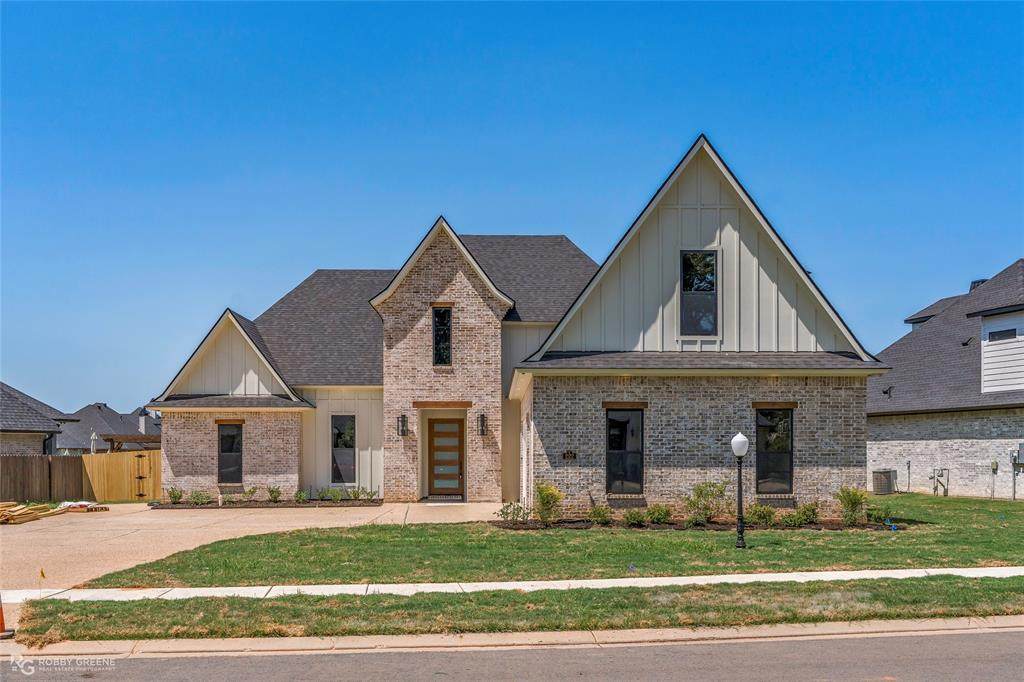 222 Conti Way - Photo 1
