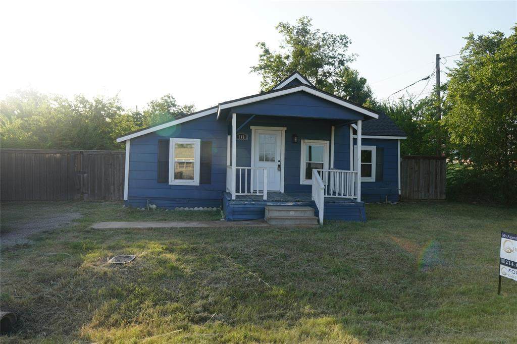 207 Illinois Street - Photo 1