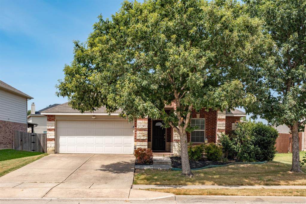 4605 Prairie Crossing Drive - Photo 1