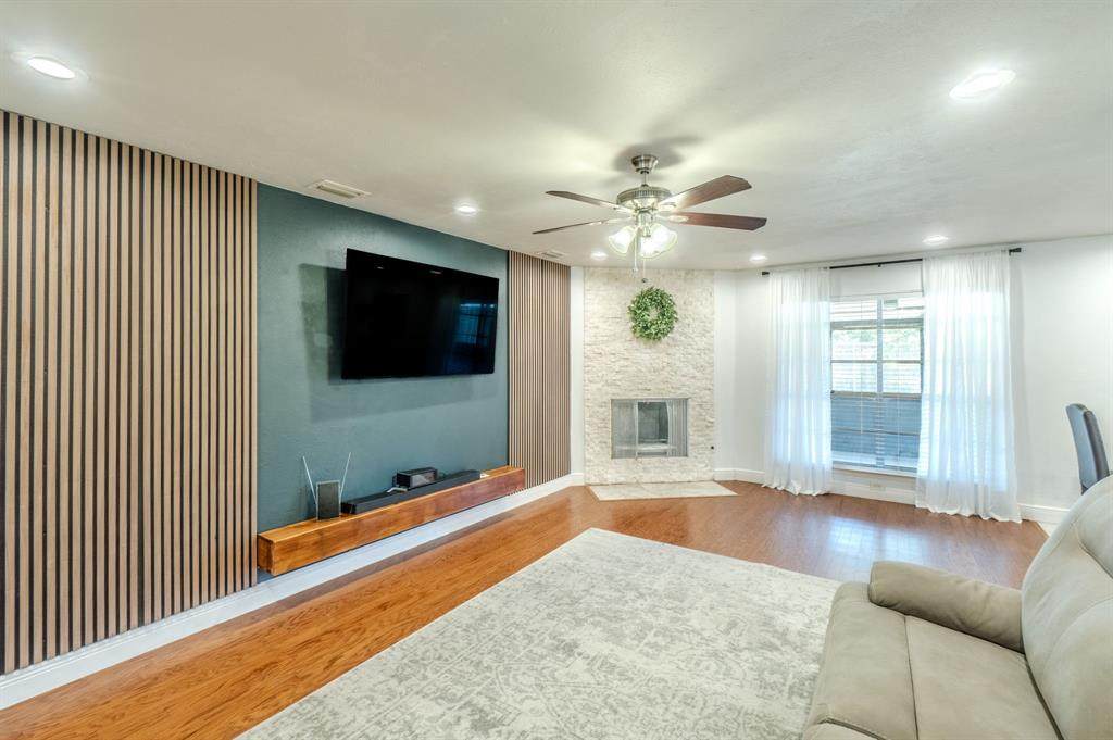 1011 Whippoorwill Court - Photo 1