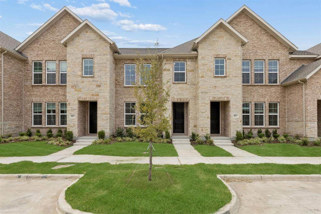 1025 Splitrock Drive - Photo 1
