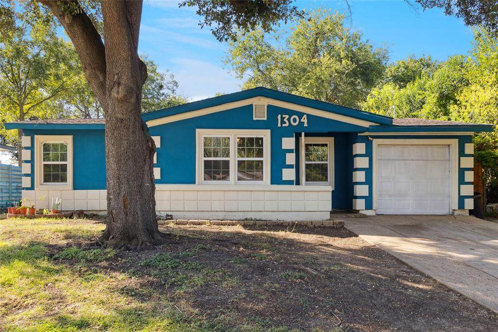 1304 Lovers Lane - Photo 1