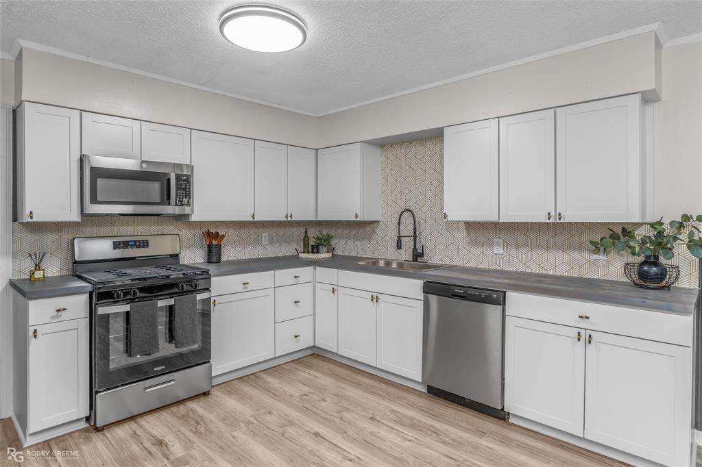 8920 Shady Lane - Photo 1