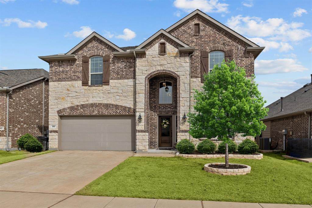 910 Blackhawk Drive - Photo 1