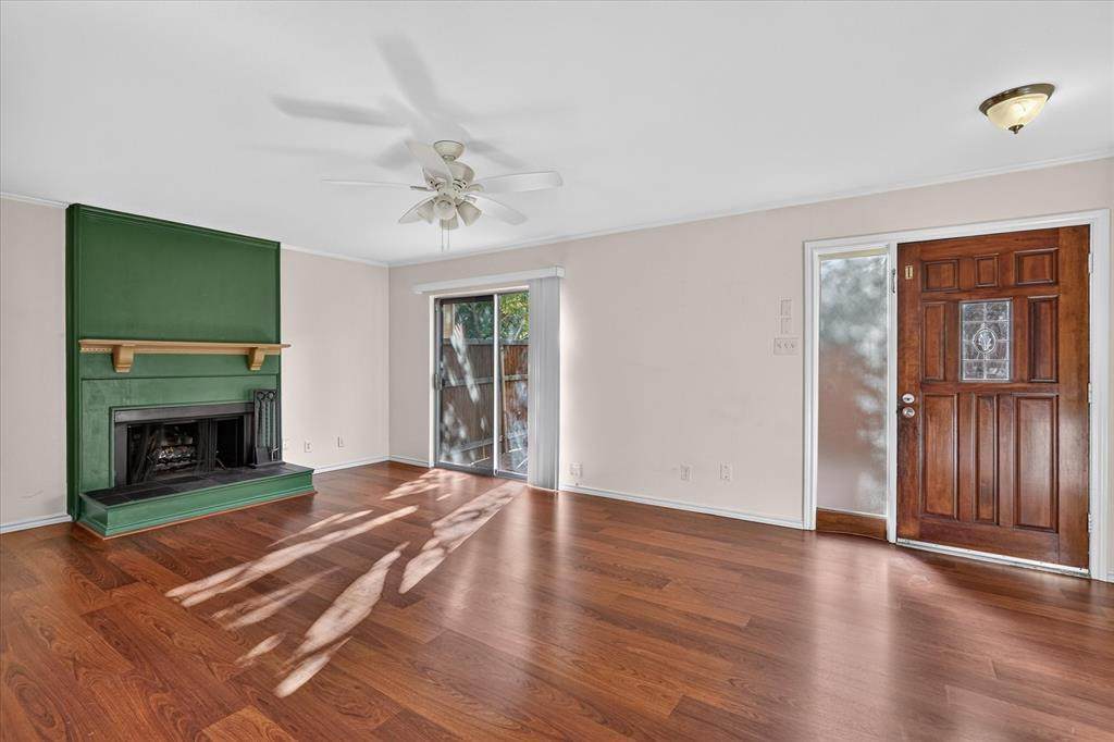 2612 Custer Parkway - Photo 1