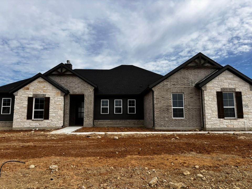 142 Pheasant Run Drive - Photo 1
