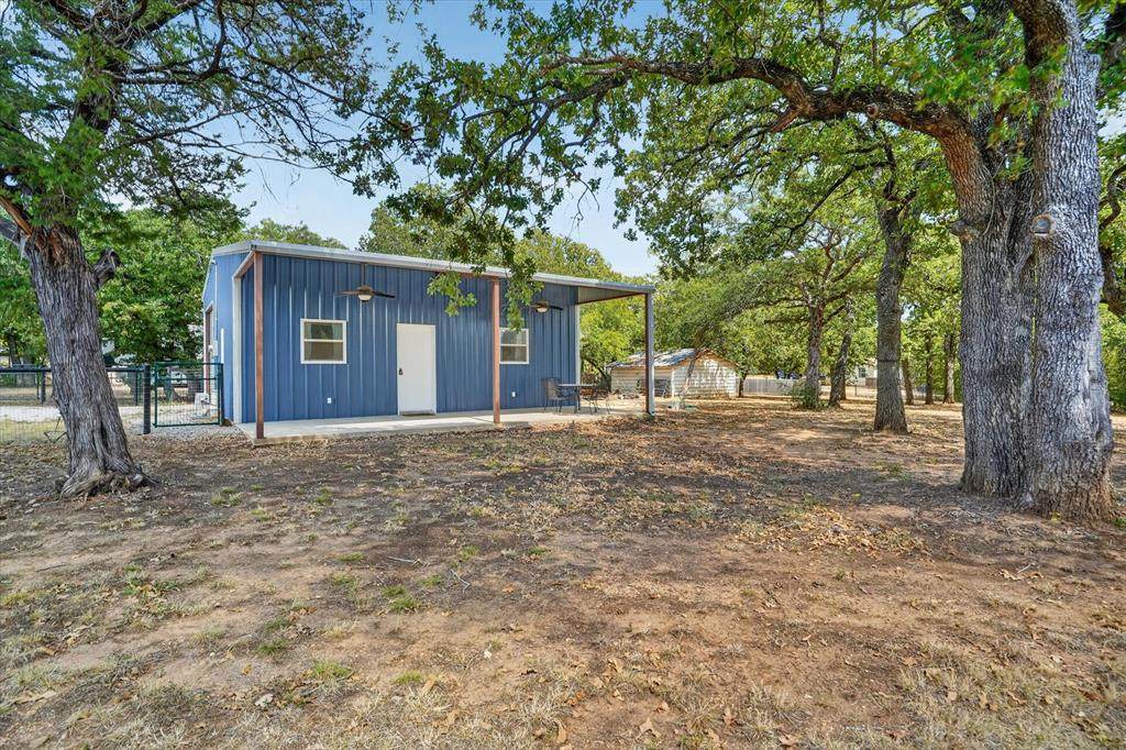 237 Live Oak Loop - Photo 1