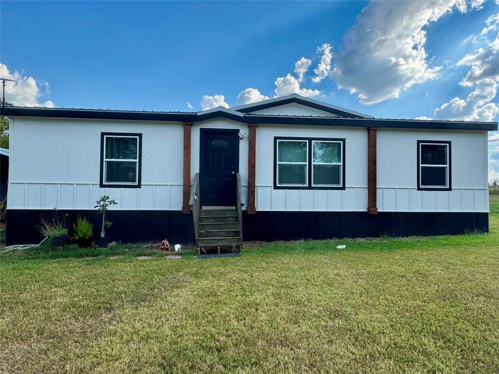 1181 County Road 1174 - Photo 1