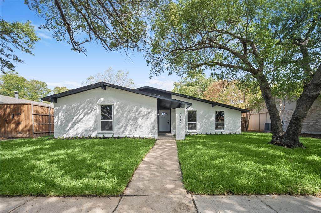 3225 Collins Boulevard - Photo 1
