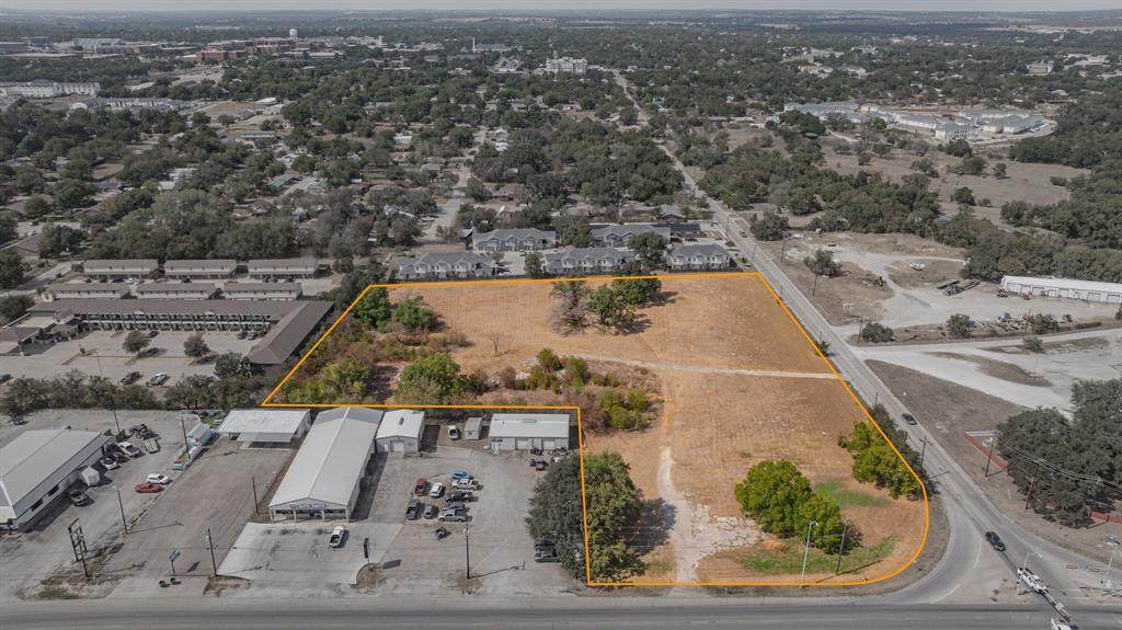 1303 S Loop - Photo 1