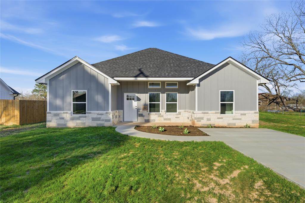 412 Hunt Street - Photo 1