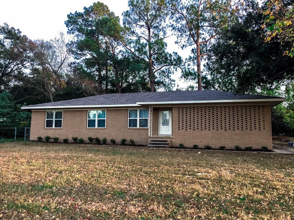 1120 Mcdonald - Photo 1