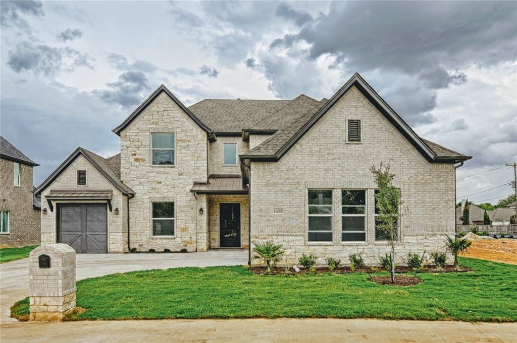 1608 Country Club - Photo 1