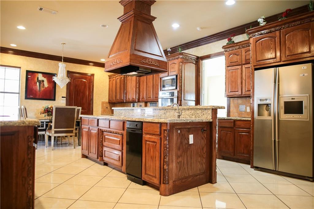 2237 Southern Oaks Drive - Photo 1