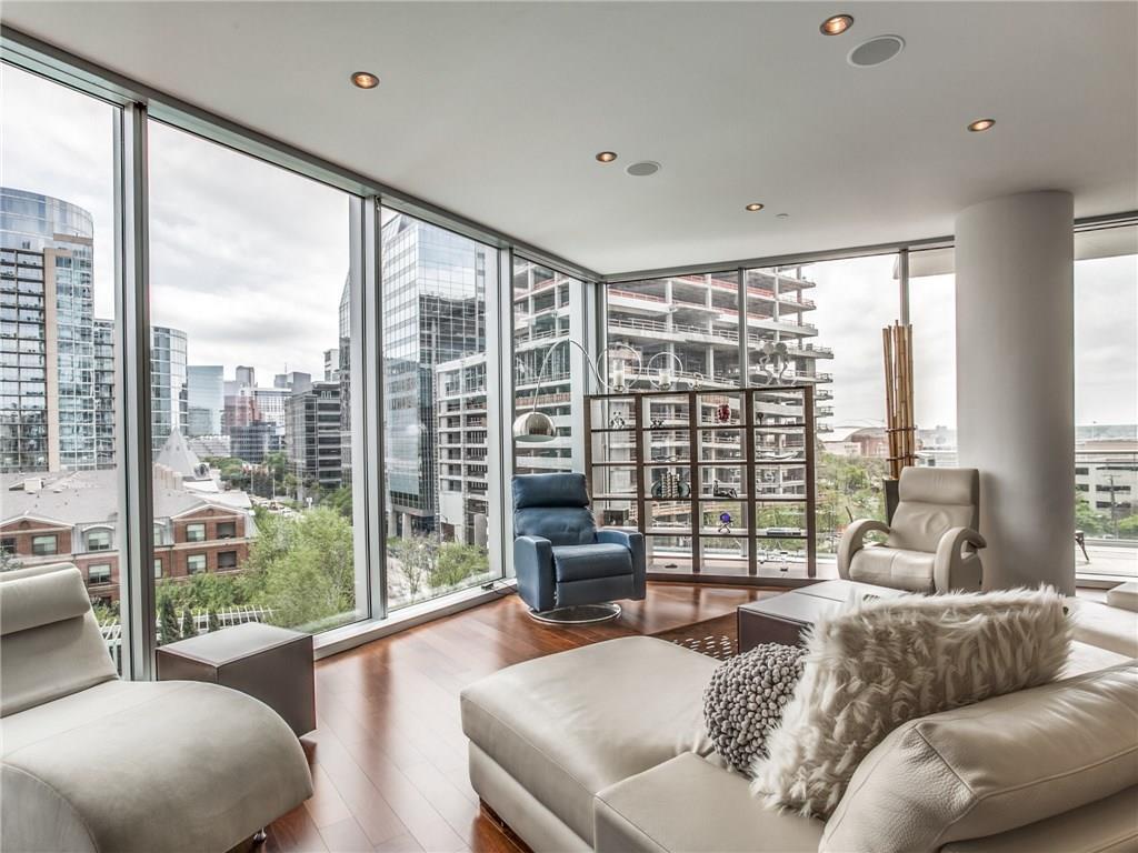 2900 Mckinnon Street - Photo 1