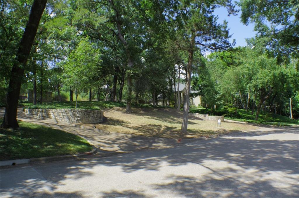 717 Kessler Lake Drive - Photo 1