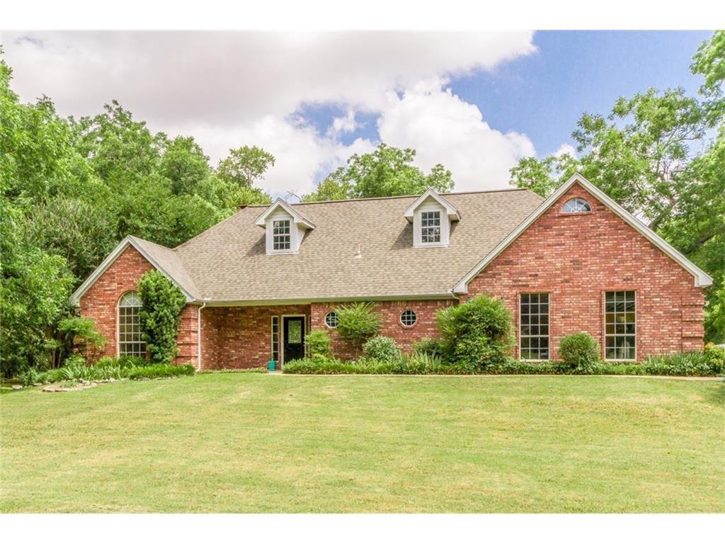 6116 Pecan Circle - Photo 1