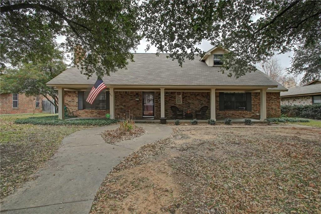 605 Sunset Drive - Photo 1