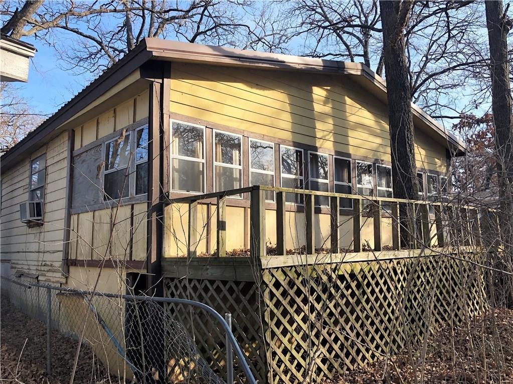 392 Yorkshire Drive - Photo 1