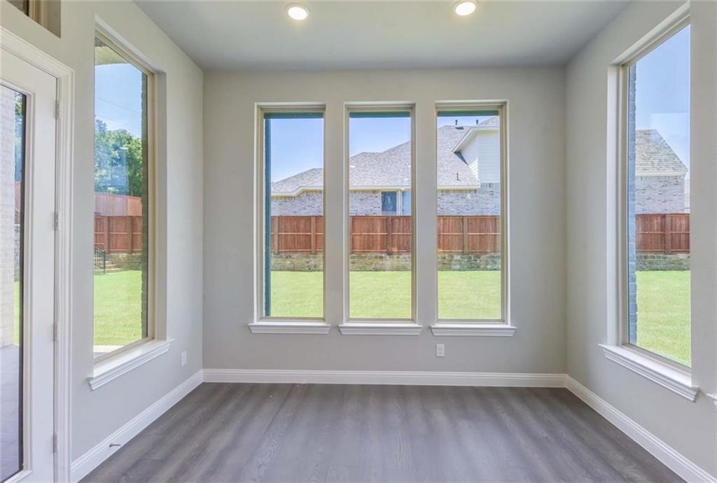 1031 Mercer Avenue - Photo 1
