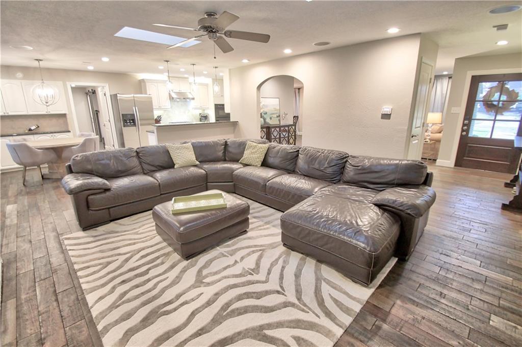 3930 Port Royal Drive - Photo 1