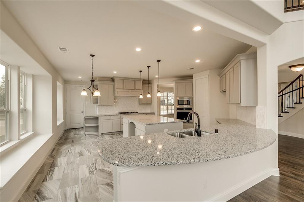 8612 Tuscan Oaks Drive - Photo 1