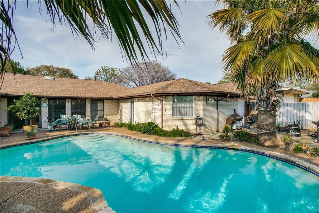 2724 Hunters Creek Drive - Photo 1