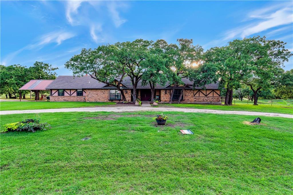 565 Trussell Drive - Photo 1