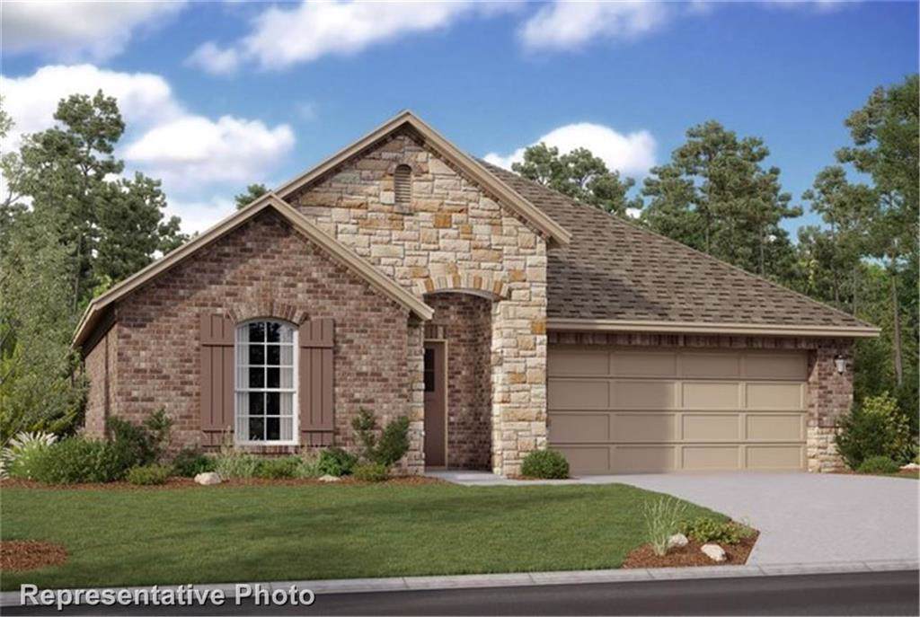 923 Manuel Drive - Photo 1