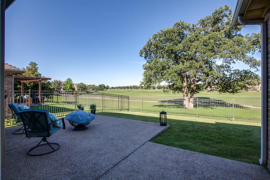 1441 Meadows Avenue - Photo 1