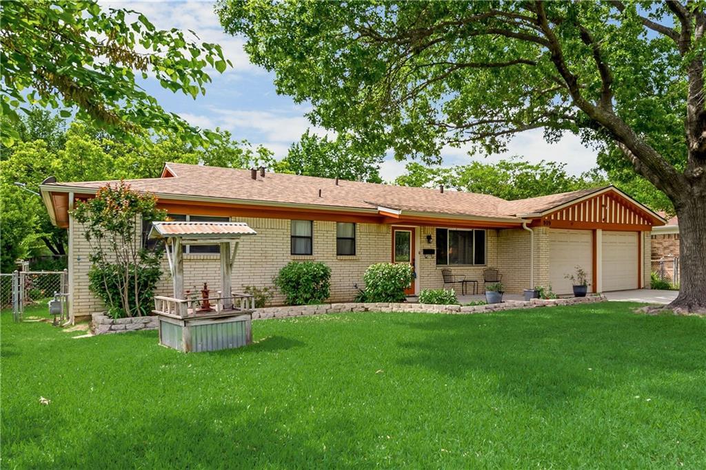 909 Irwin Drive - Photo 1
