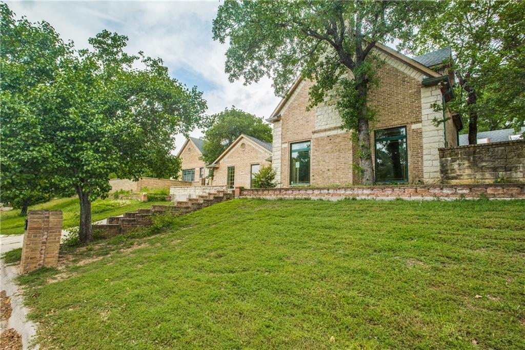505 Lake Crest Parkway - Photo 1