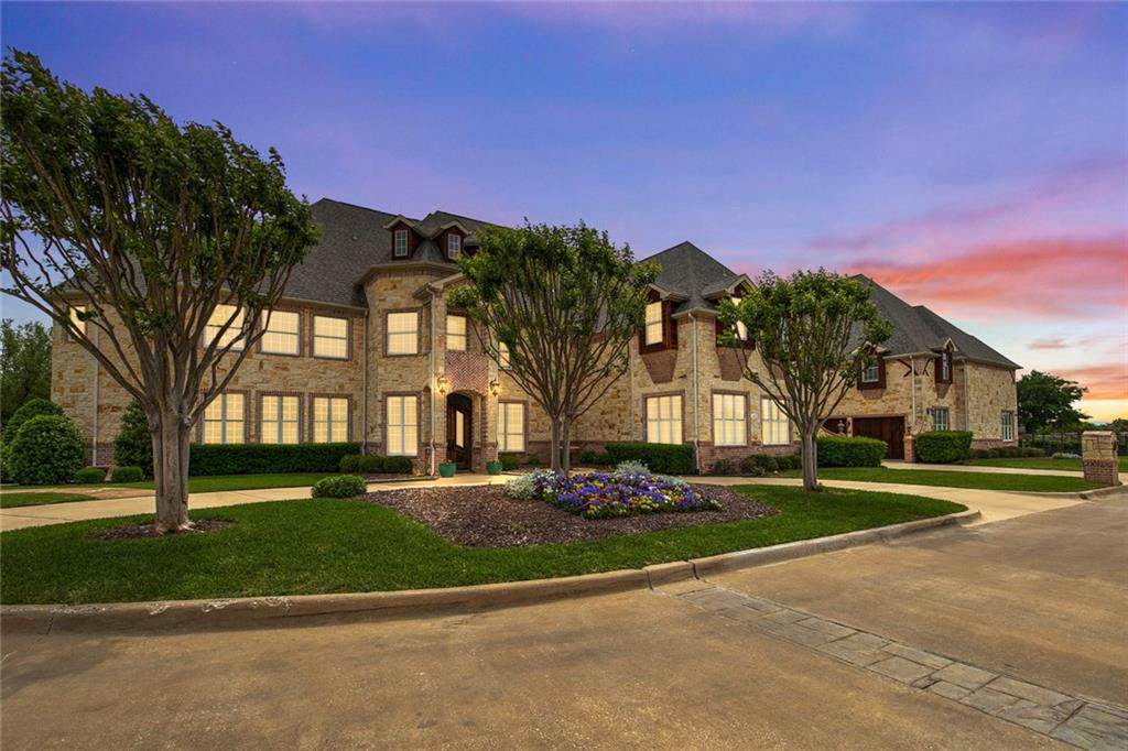 210 Continental Boulevard - Photo 1
