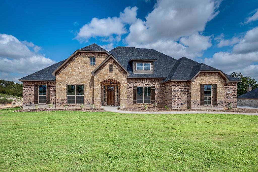 851 San Saba - Photo 1