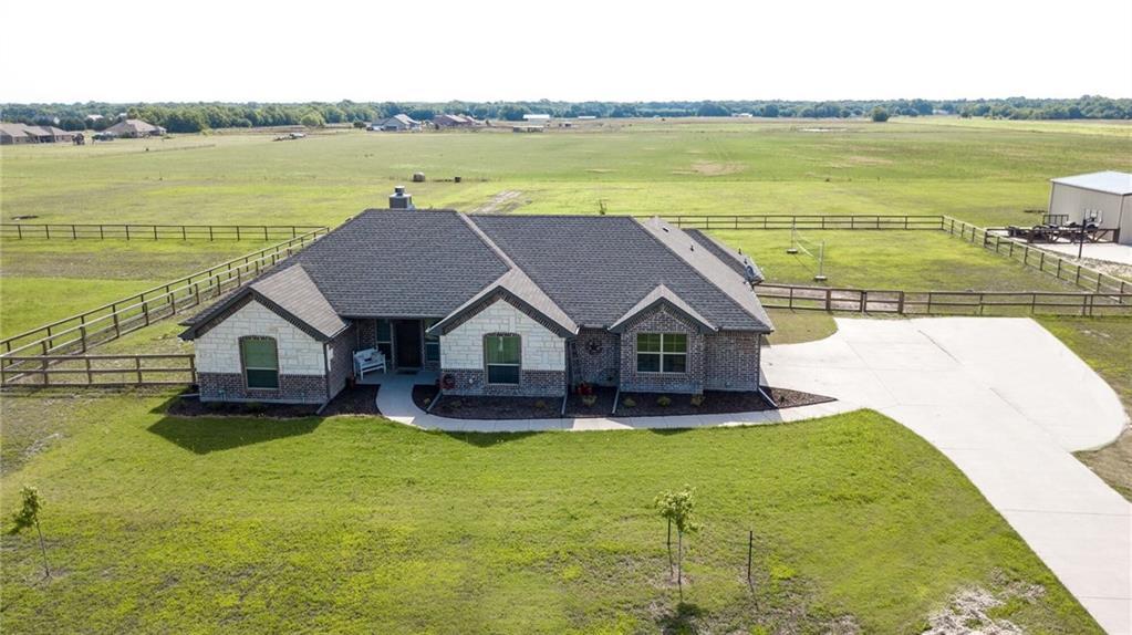 4935 County Road 2720 - Photo 1