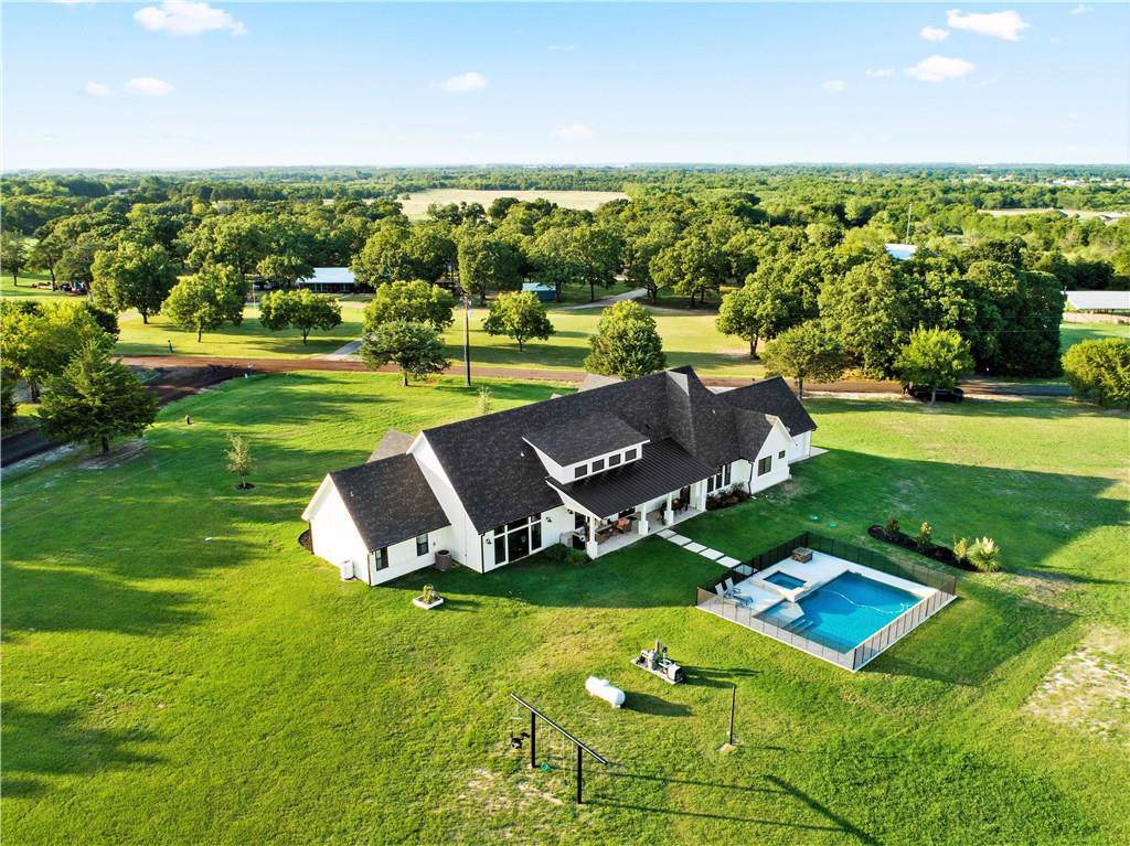 4884 County Road 2216 - Photo 1