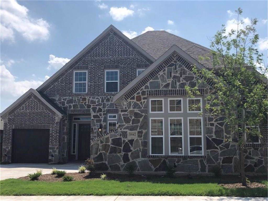 1042 Mondamin Drive - Photo 1