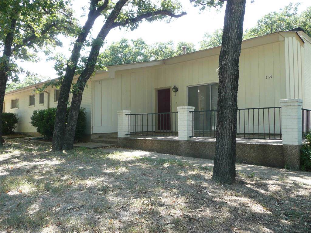 1121 Wade Drive - Photo 1