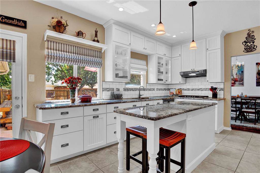 722 Bluebonnet Drive - Photo 1