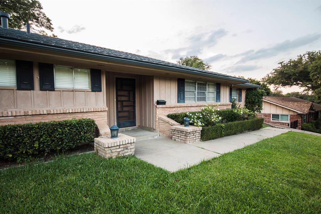 1712 Ridgmar Boulevard - Photo 1