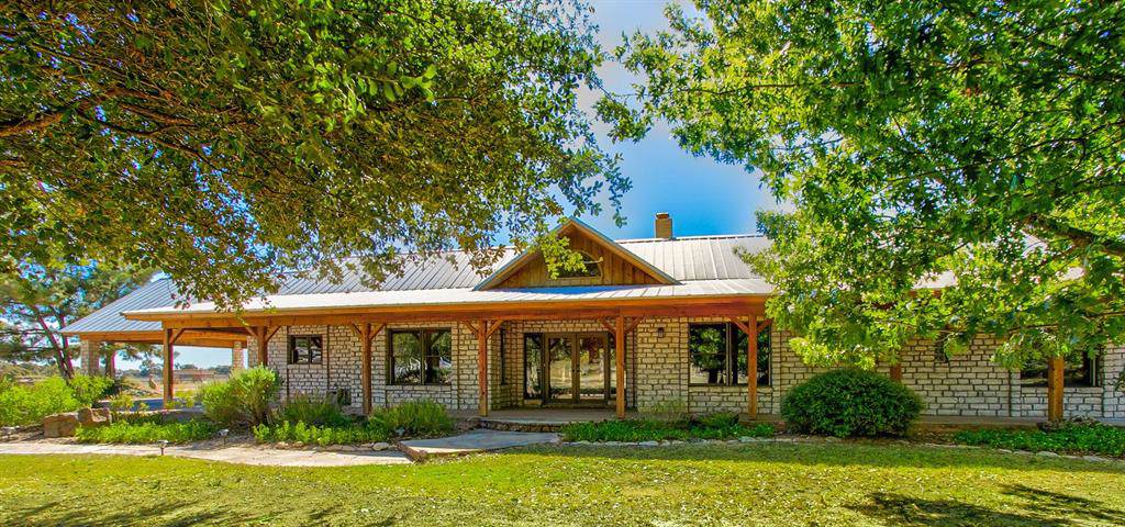 2274 Private Road 935 - Photo 1