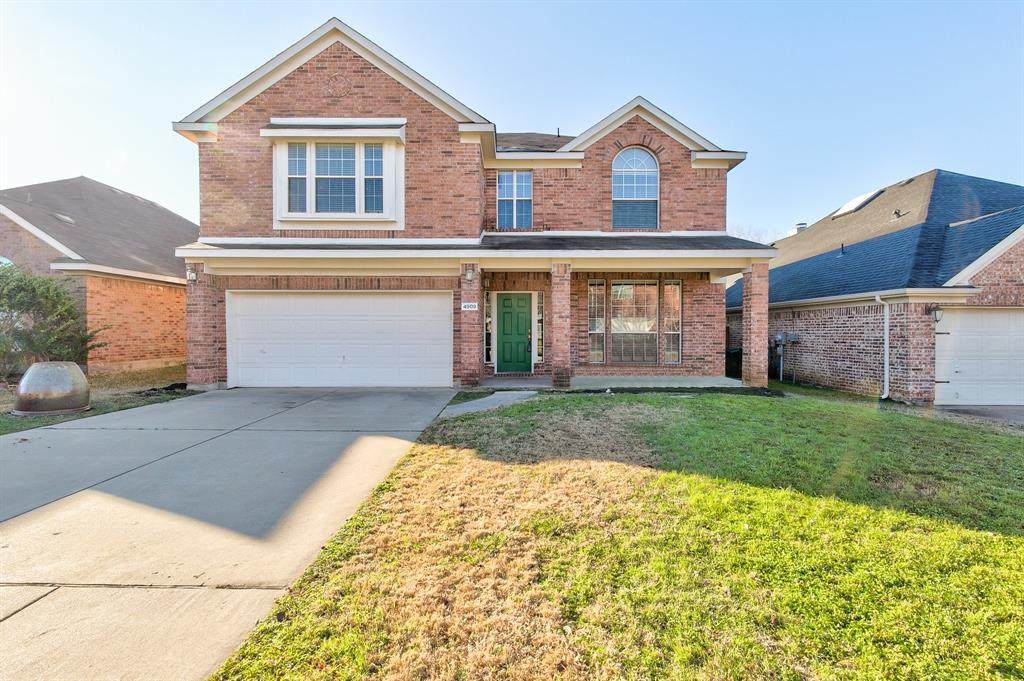 4909 Summer Oaks Lane - Photo 1