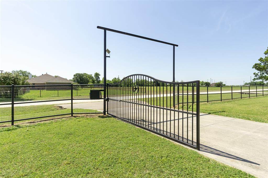 2642 Hulen Street - Photo 1 2642 Hulen Street - Photo 1