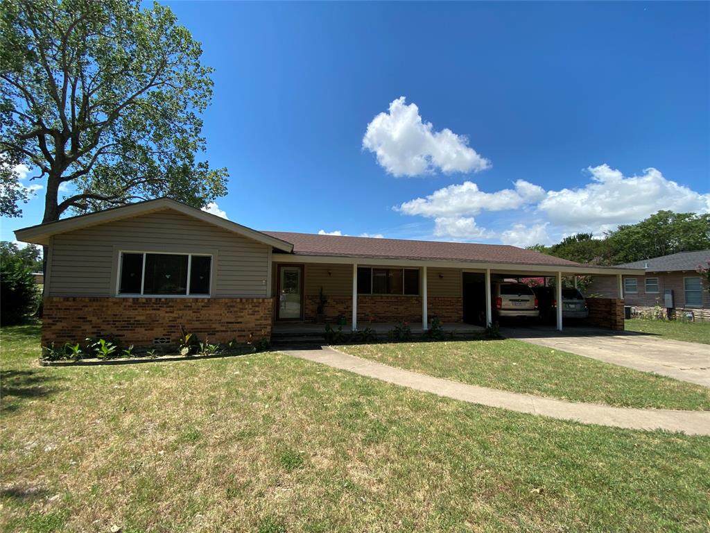 207 Circle Drive - Photo 1