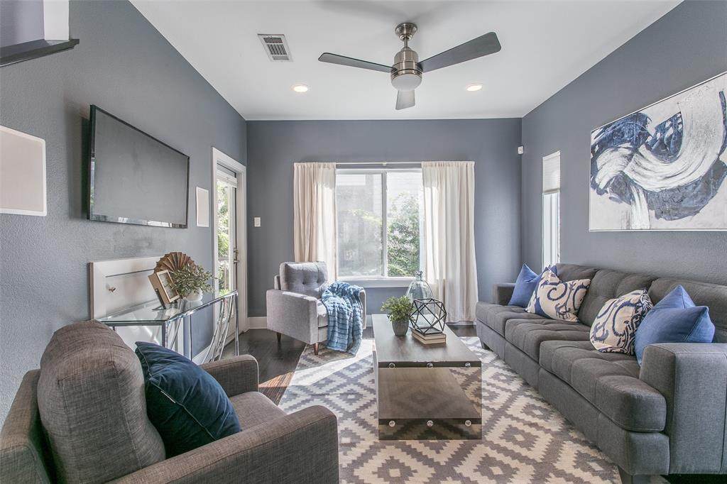 5924 Hudson Street - Photo 1