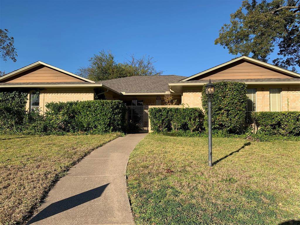 8222 Lullwater Drive - Photo 1