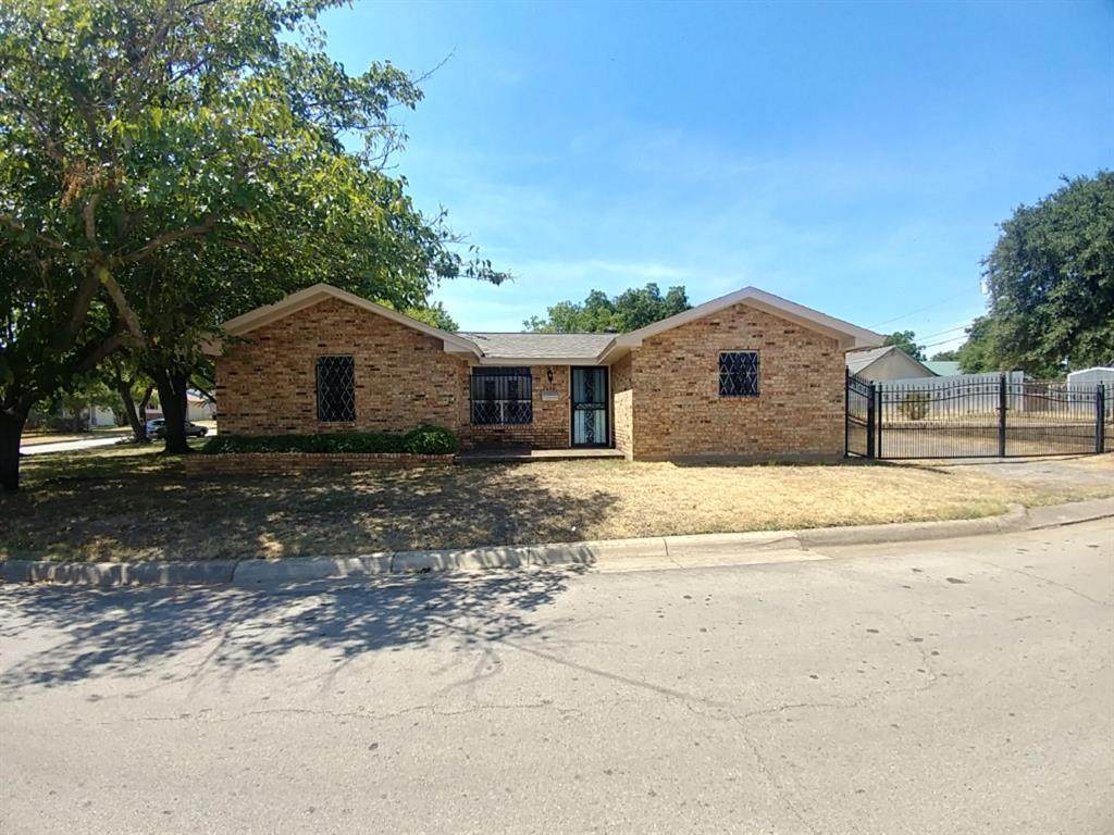 2600 23rd Street - Photo 1