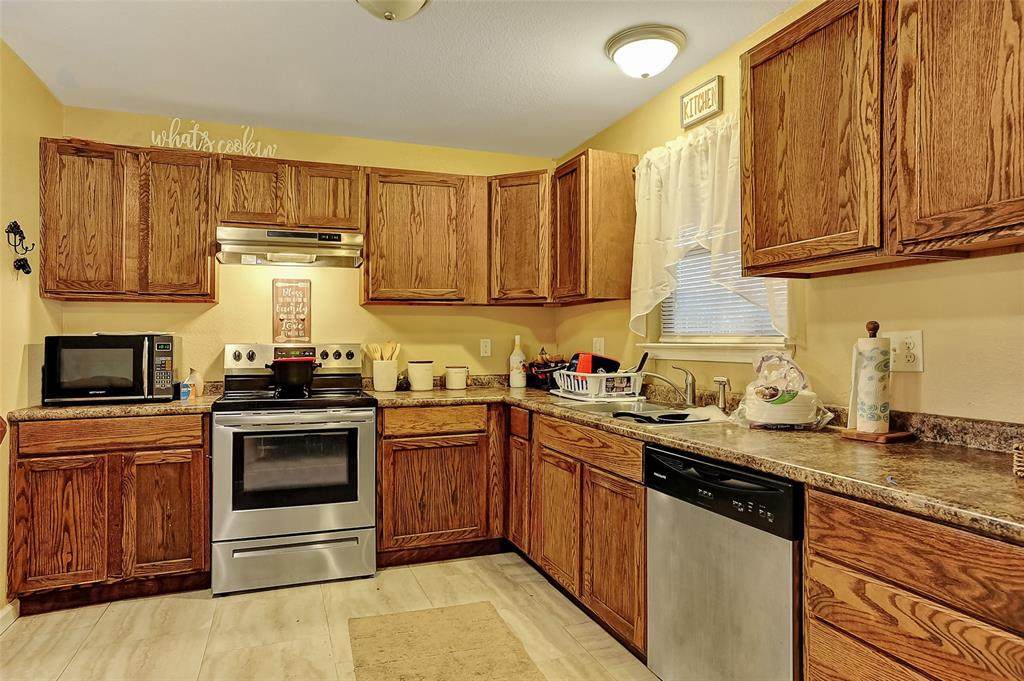 417 Dexter Street - Photo 1