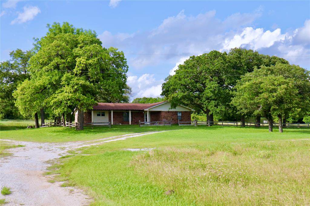 1050 County Road 1596 - Photo 1