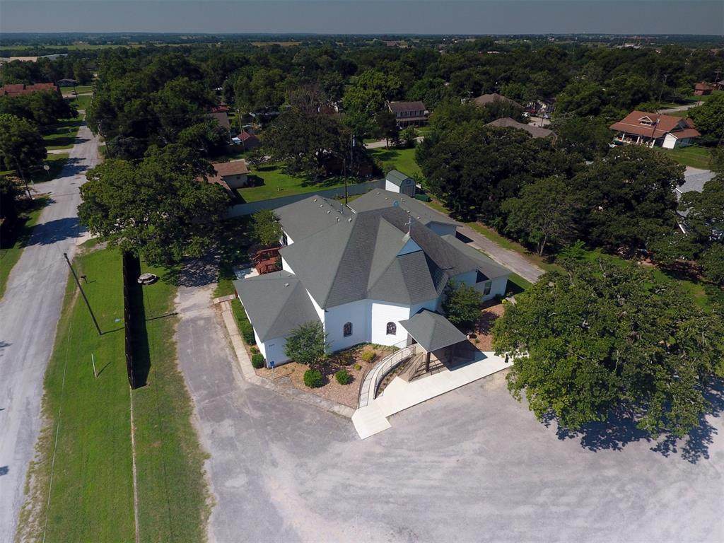 200 Boyd Avenue - Photo 1